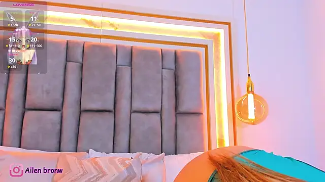 elianabrown online show from September 17, 2025, 8:21 pm