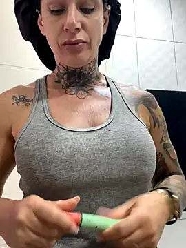 Snapshot of YasmimBrasil chatting on October 26, 2025, 9:15 am YasmimBrasil online show from October 26, 2025, 9:15 am