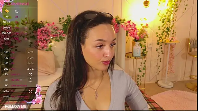 Lolly Neal online show from October 14, 2025, 4:57 am