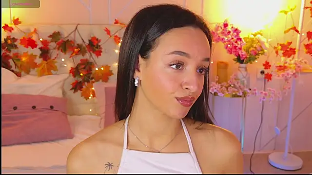 Lolly Neal online show from November 13, 2025, 4:55 am