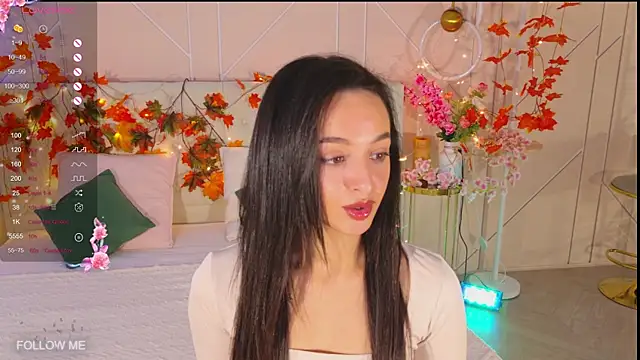 Lolly Neal online show from December 2, 2025, 4:51 am