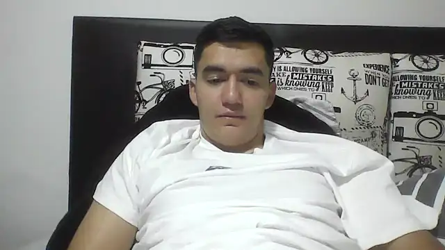 Snapshot of Estebitan_vm chatting on July 5, 2026, 5:36 am Estebitan vm online show from July 5, 2026, 5:36 am
