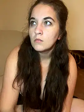 yzabell18 online show from December 15, 2025, 7:29 pm