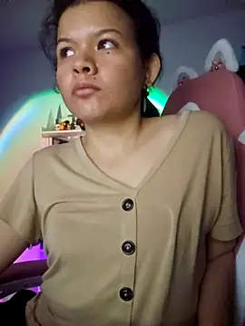 Snapshot of azumiichan chatting on February 5, 2025, 4:59 am azumiichan online show from February 5, 2025, 4:59 am