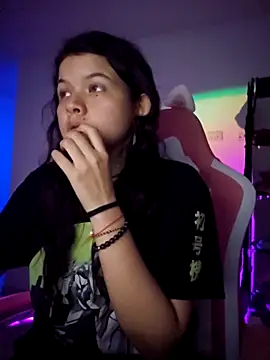 Snapshot of azumiichan chatting on March 8, 2025, 4:23 am azumiichan online show from March 8, 2025, 4:23 am