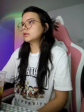 Snapshot of azumiichan chatting on October 7, 2025, 12:08 am azumiichan online show from October 7, 2025, 12:08 am