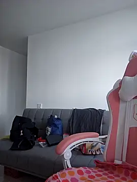 Snapshot of azumiichan chatting on October 18, 2025, 1:23 pm azumiichan online show from October 18, 2025, 1:23 pm