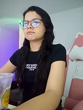 Snapshot of azumiichan chatting on October 23, 2025, 12:10 am azumiichan online show from October 23, 2025, 12:10 am