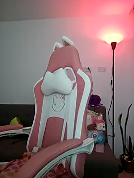 azumiichan online show from February 25, 2026, 12:31 am