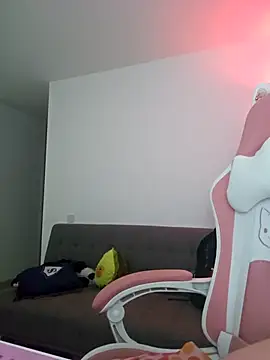 azumiichan online show from February 26, 2026, 1:04 am