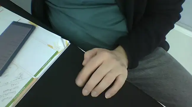 Snapshot of Koraymoray15 chatting on February 28, 2025, 7:58 am Koraymoray15 online show from February 28, 2025, 7:58 am