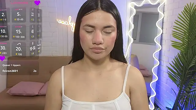 Chiara tay online show from September 21, 2025, 11:45 am