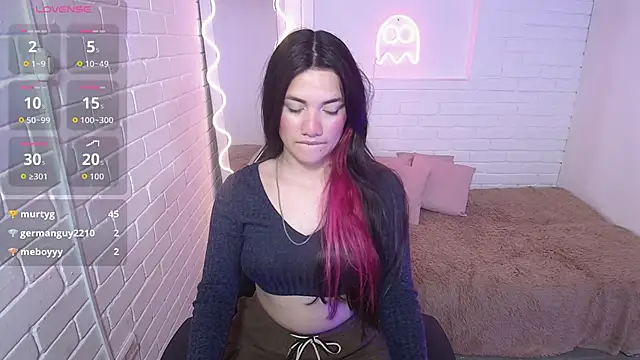 Chiara tay online show from October 5, 2025, 12:03 pm