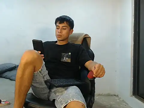 danielitopapuu online show from October 23, 2025, 12:32 am