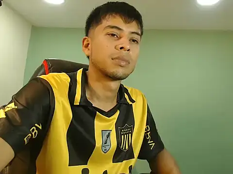 danielitopapuu online show from December 17, 2025, 4:51 am