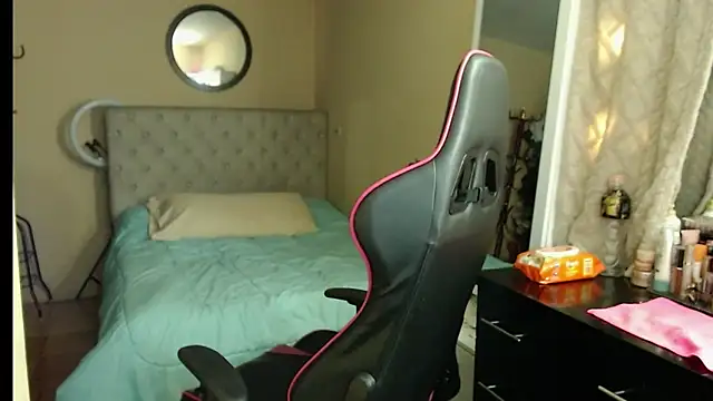 Carol Scottt online show from September 21, 2025, 7:59 pm