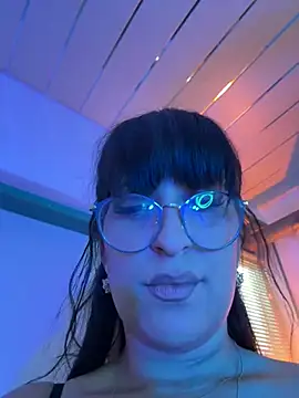 Snapshot of CarolaDrago chatting on January 24, 2025, 8:34 am CarolaDrago online show from January 24, 2025, 8:34 am