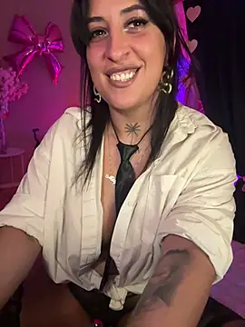 Snapshot of CarolaDrago chatting on February 20, 2026, 8:53 pm CarolaDrago online show from February 20, 2026, 8:53 pm