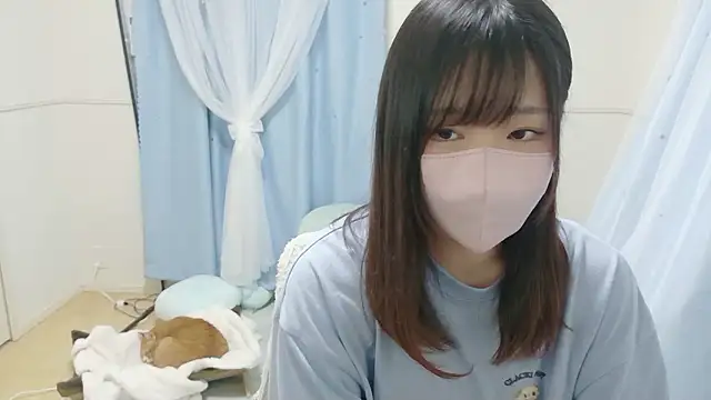Snapshot of MEI--55 chatting on June 7, 2026, 9:02 am MEI--55 online show from June 7, 2026, 9:02 am