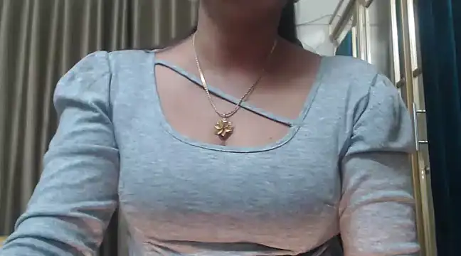 desi-maisa130 online show from February 25, 2025, 5:04 pm