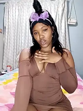 charmainexxx online show from February 16, 2025, 12:08 am