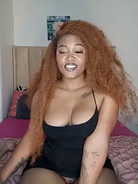 Snapshot of charmainexxx chatting on June 18, 2026, 2:43 pm charmainexxx online show from June 18, 2026, 2:43 pm