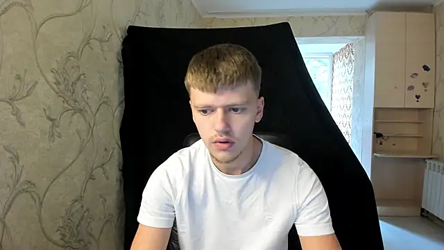 Snapshot of Tomas_Shelbi chatting on September 30, 2025, 8:41 am Tomas Shelbi online show from September 30, 2025, 8:41 am