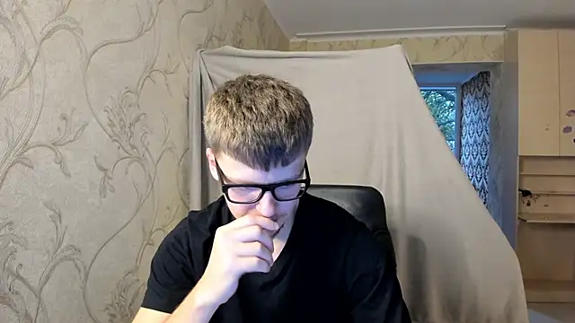 Snapshot of Tomas_Shelbi chatting on October 4, 2025, 2:48 pm Tomas Shelbi online show from October 4, 2025, 2:48 pm