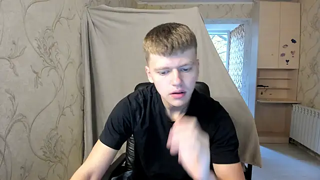 Snapshot of Tomas_Shelbi chatting on October 10, 2025, 10:14 am Tomas Shelbi online show from October 10, 2025, 10:14 am