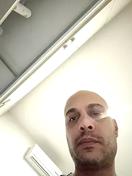 Snapshot of eAndrefHarrf chatting on February 25, 2026, 12:53 am eAndrefHarrf online show from February 25, 2026, 12:53 am