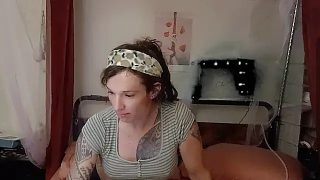 Snapshot of cassiemichellexx chatting on July 13, 2026, 2:36 am cassiemichellexx online show from July 13, 2026, 2:36 am