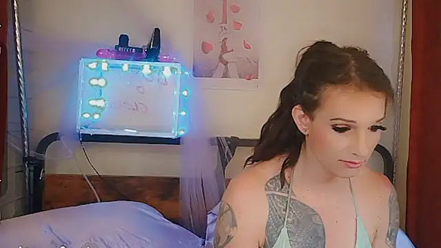 Snapshot of cassiemichellexx chatting on August 3, 2026, 10:13 pm cassiemichellexx online show from August 3, 2026, 10:13 pm