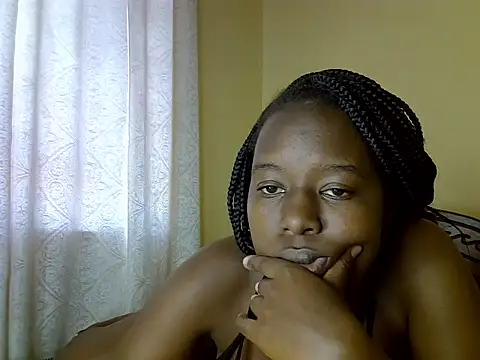 Oliviia  online show from January 7, 2025, 12:20 pm