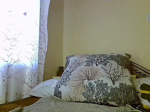 Oliviia  online show from January 20, 2025, 11:35 am