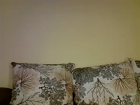 Oliviia  online show from January 21, 2025, 8:30 am