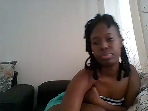 Oliviia  online show from September 9, 2025, 2:16 pm