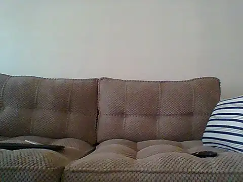 Oliviia  online show from October 20, 2025, 5:19 am