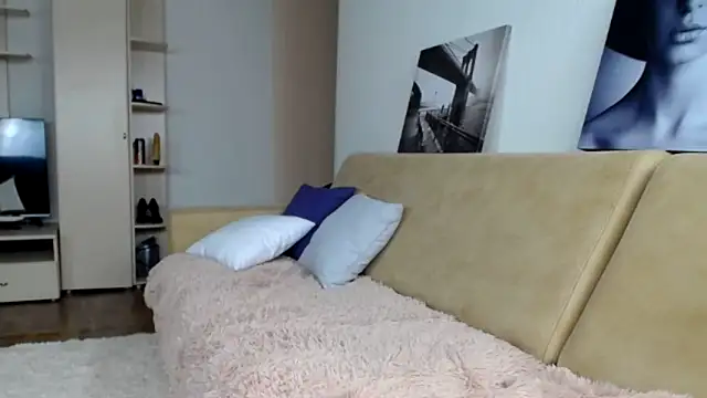 Snapshot of AlmaSquirt chatting on December 18, 2024, 8:09 am AlmaSquirt online show from December 18, 2024, 8:09 am