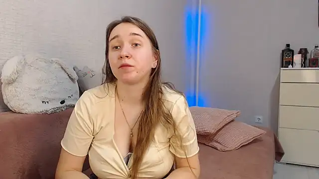 lovely hayley online show from January 21, 2025, 8:43 pm