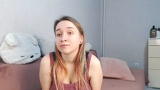 lovely hayley online show from February 7, 2026, 8:56 pm