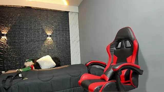 taurus boy1 online show from December 3, 2025, 11:14 pm