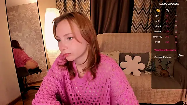 Snapshot of LanaBlu_ chatting on December 17, 2024, 3:39 pm LanaBlu online show from December 17, 2024, 3:39 pm