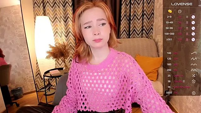 Snapshot of LanaBlu_ chatting on February 5, 2025, 7:07 am LanaBlu online show from February 5, 2025, 7:07 am