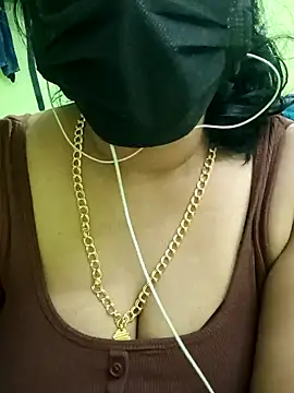 Aishu-tamil09 online show from December 17, 2024, 1:07 am