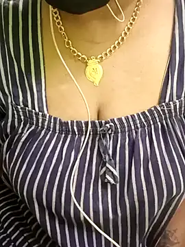 Aishu-tamil09 online show from December 21, 2024, 6:55 pm