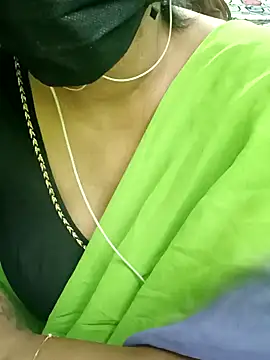 Aishu-tamil09 online show from January 3, 2025, 8:43 pm