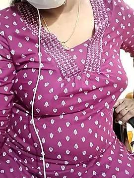 Aishu-tamil09 online show from February 25, 2025, 8:30 pm