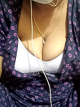 Aishu-tamil09 online show from March 1, 2025, 5:27 pm