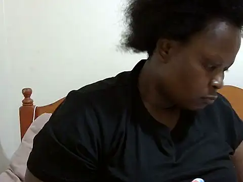 Pretty lilly02 online show from September 18, 2025, 7:49 pm