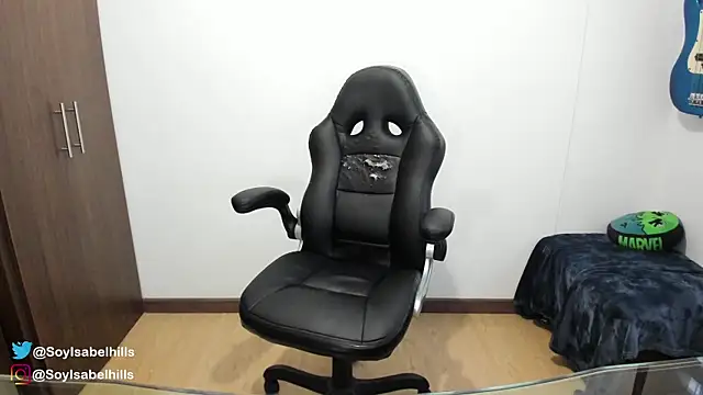 isabelhills online show from November 20, 2025, 10:20 pm